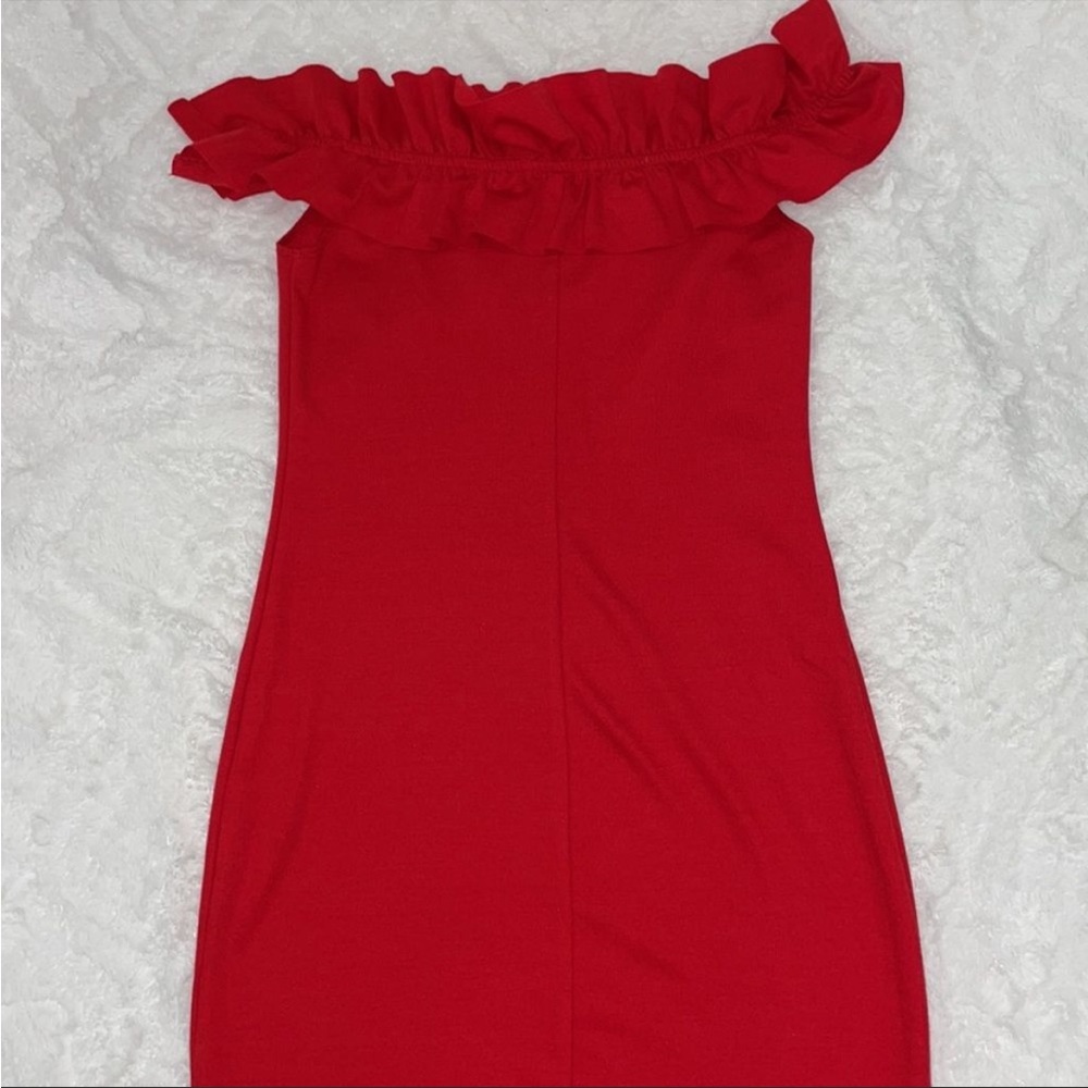 Off-Shoulder Ruffle Bodycon Dress in Red - Picture 5 of 5